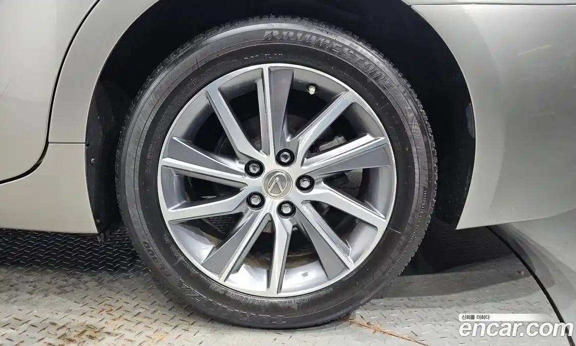 Lexus ES 2018 2.5 Автомат в Москве № 168247, фото 14