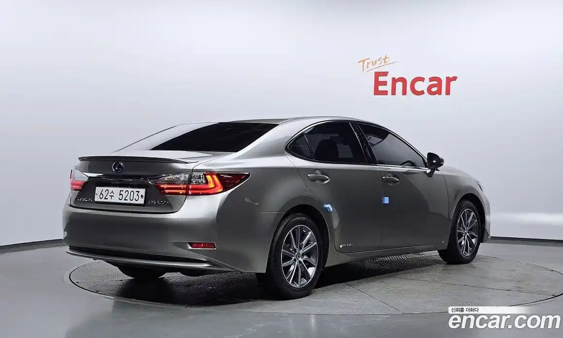 Lexus ES 2018 2.5 Автомат в Москве № 168247, фото 6