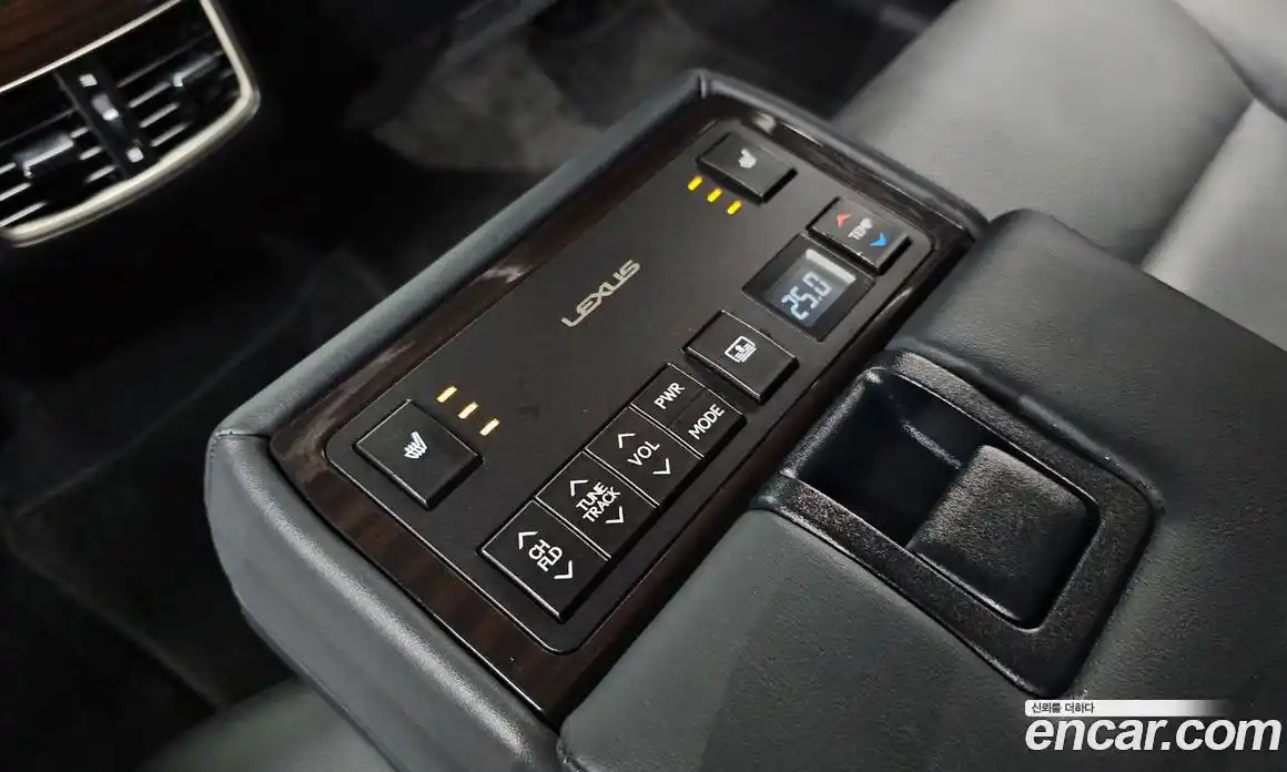 Lexus ES 2018 2.5 Автомат в Москве № 168247, фото 7