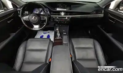 Lexus ES 2018 2.5 Автомат в Москве № 168247, миниатюра 8