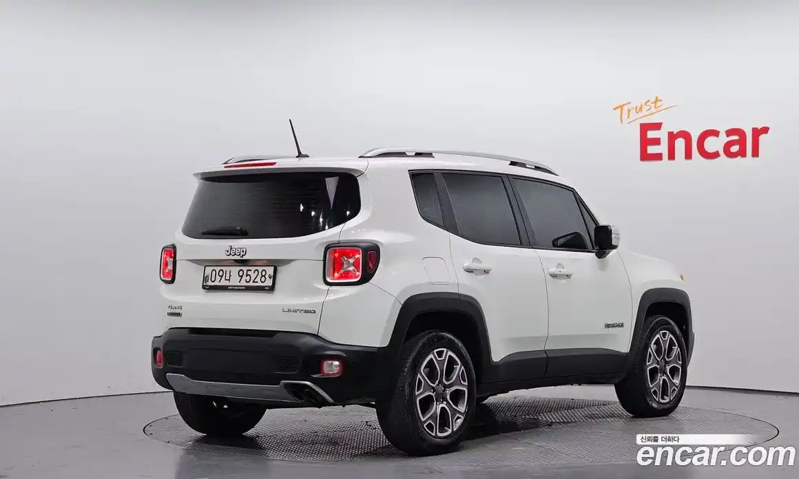 Jeep Renegade 2017 2.0 Автомат в Москве № 169765, фото 17