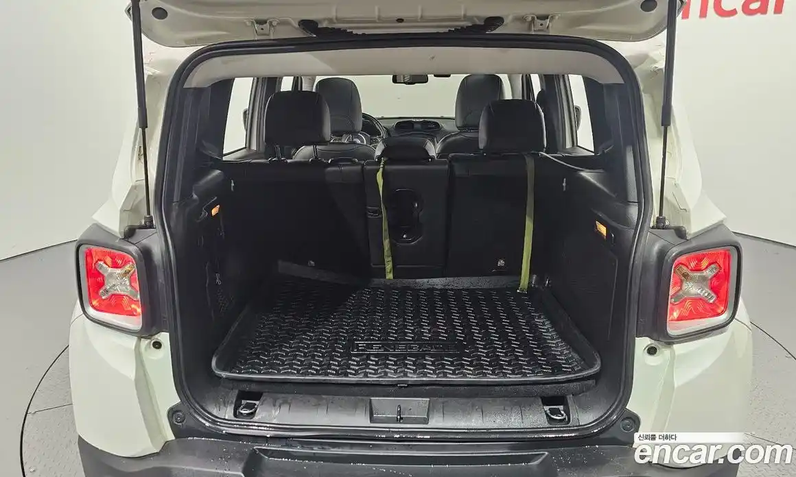 Jeep Renegade 2017 2.0 Автомат в Москве № 169765, фото 7