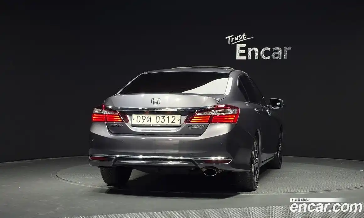 Honda Accord 2016 2.4 Автомат в Москве № 170582, фото 3