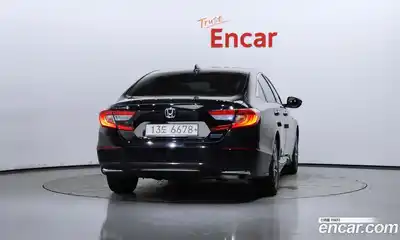 Honda Accord 2018 2.0 Автомат в Москве № 170645, миниатюра 12