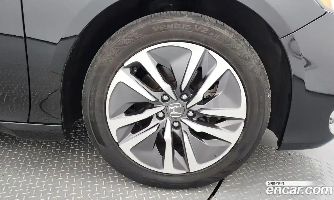 Honda Accord 2018 2.0 Автомат в Москве № 170645, фото 15