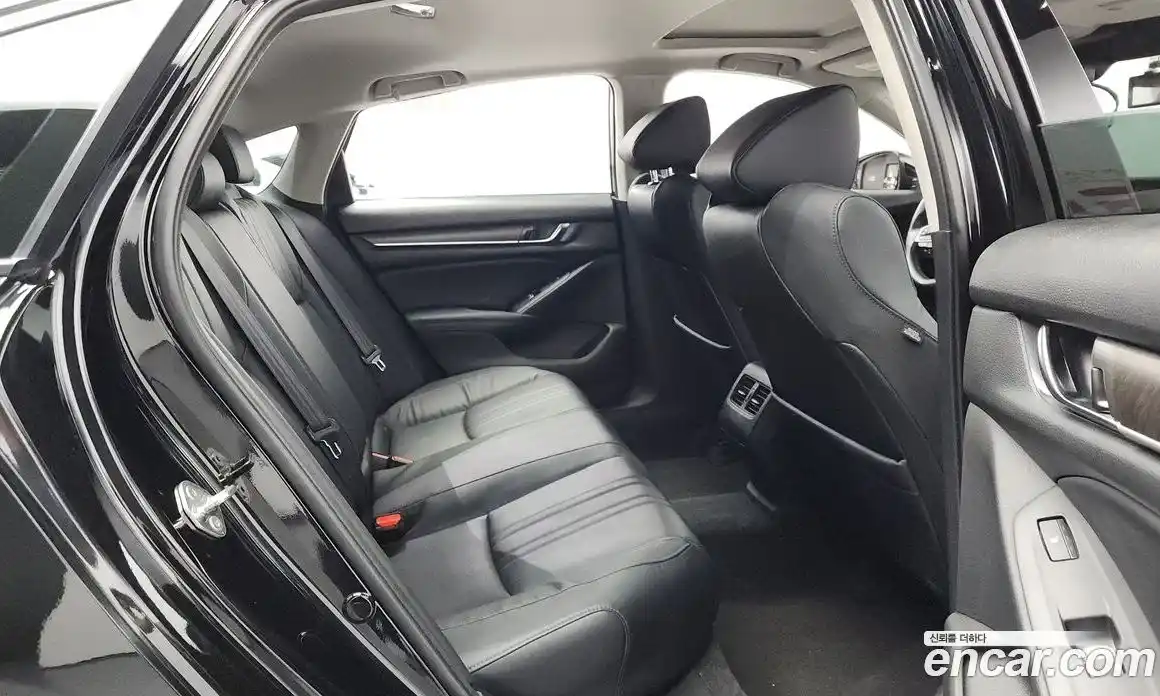 Honda Accord 2018 2.0 Автомат в Москве № 170645, фото 18