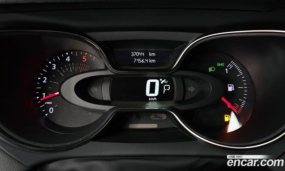 Renault QM3 2019 1.5 Автомат в Москве № 177528, фото 8