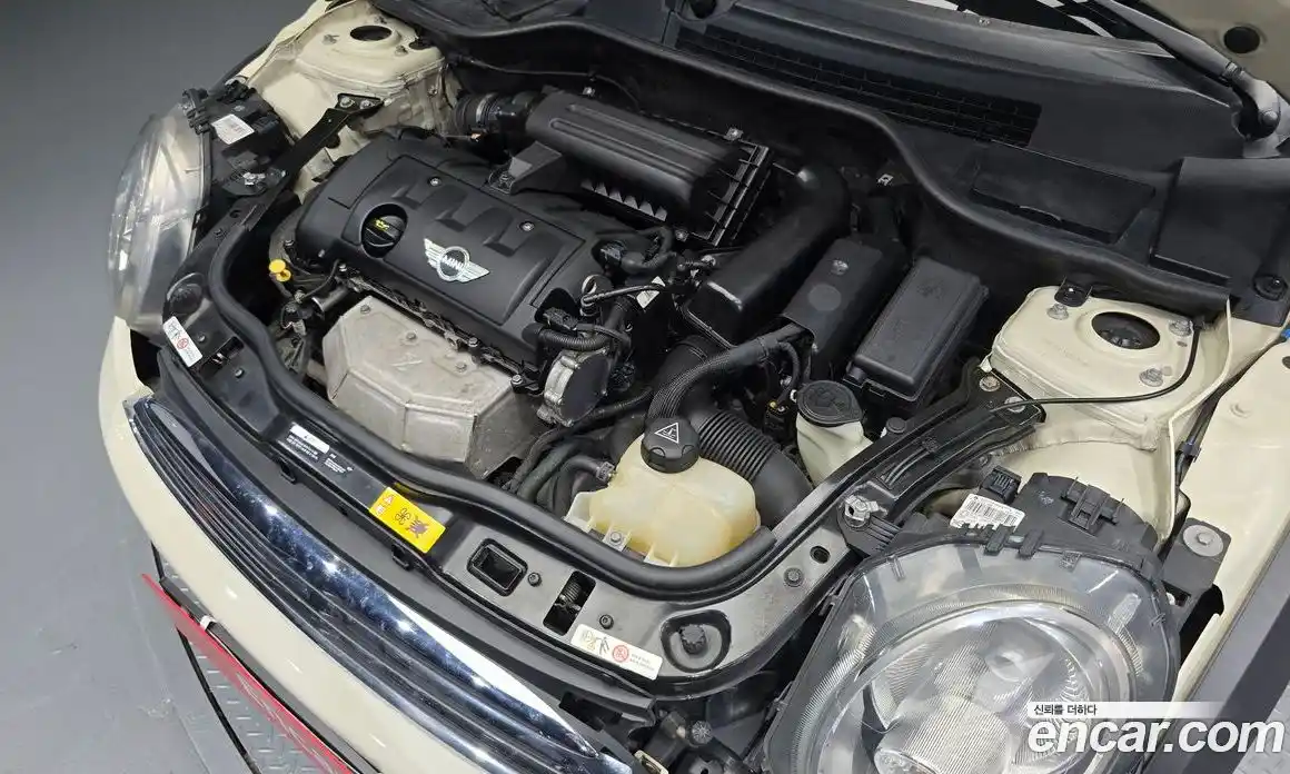 Mini Cooper Convertible 2015 1.6 Автомат в Москве № 179874, фото 12