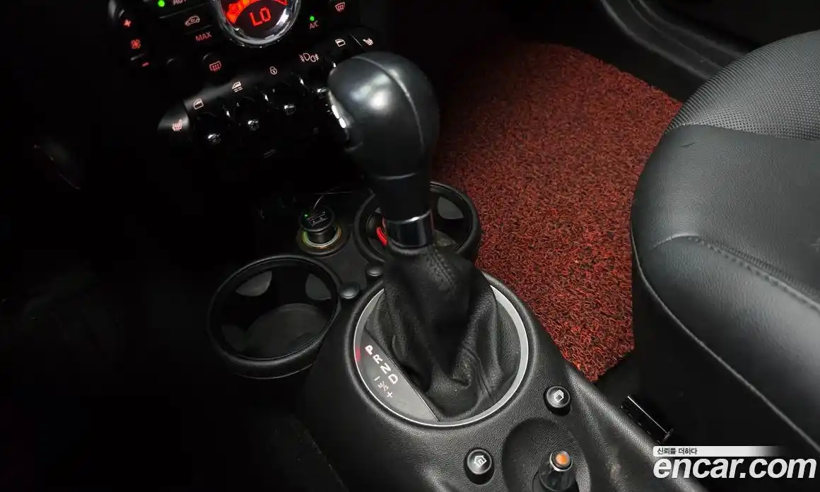 Mini Cooper Convertible 2015 1.6 Автомат в Москве № 179874, фото 16