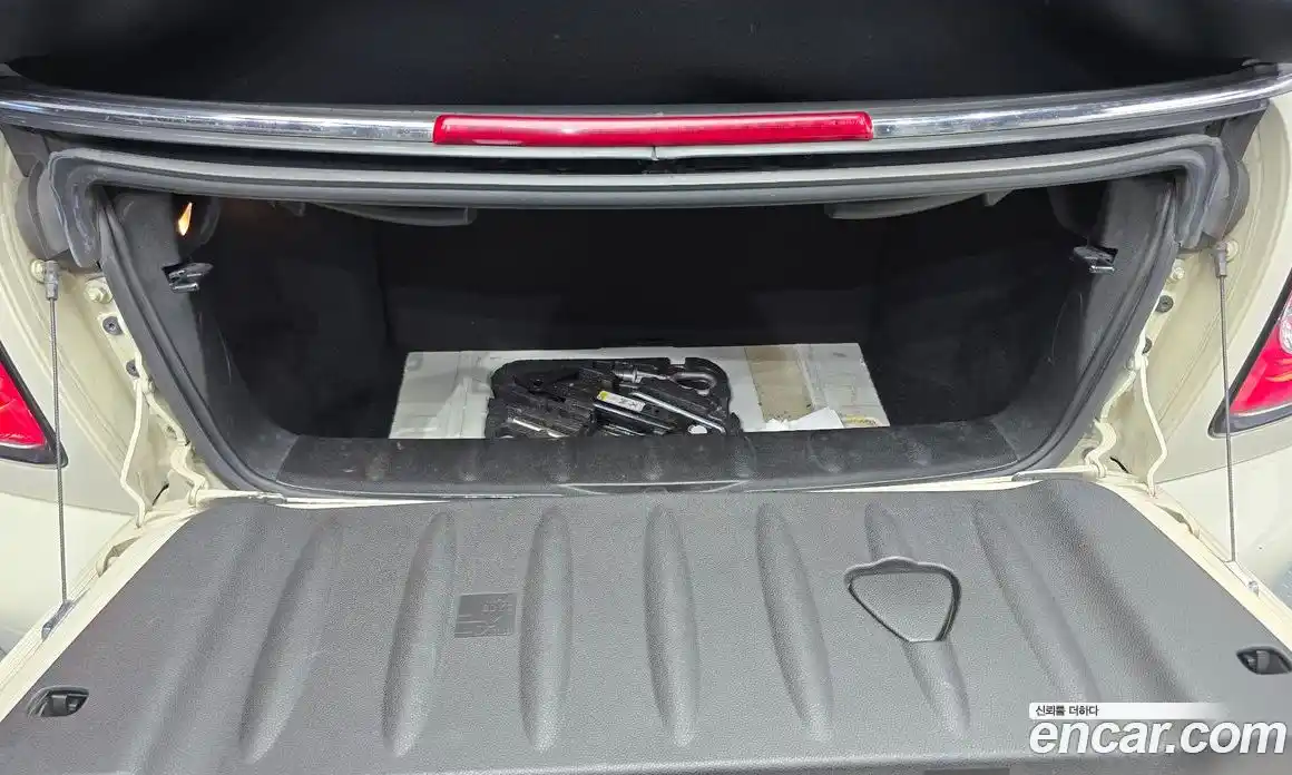 Mini Cooper Convertible 2015 1.6 Автомат в Москве № 179874, фото 20