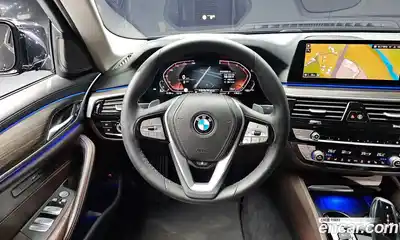 BMW 5-Series 2020 2.0 Автомат в Москве № 192875, миниатюра 3