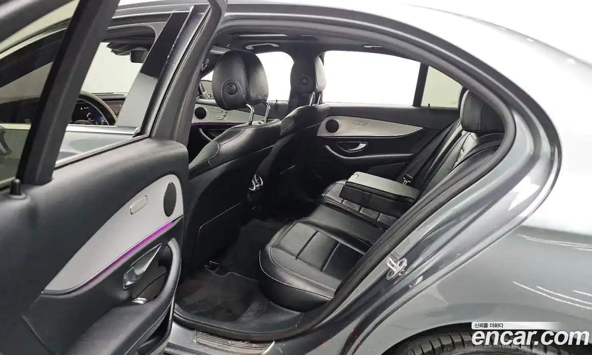 Mercedes-Benz E-Class 2021 2.0 Автомат в Москве № 194325, фото 8