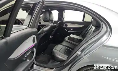 Mercedes-Benz E-Class 2021 2.0 Автомат в Москве № 194325, миниатюра 8