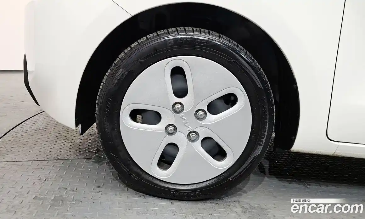 Kia Ray 2023 1.0 Автомат в Москве № 19440, фото 19