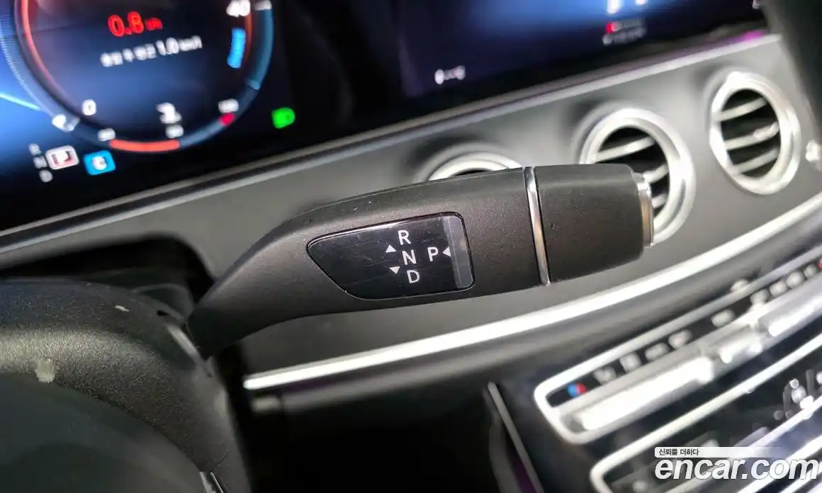 Mercedes-Benz E-Class 2022 2.0 Автомат в Москве № 194753, фото 15