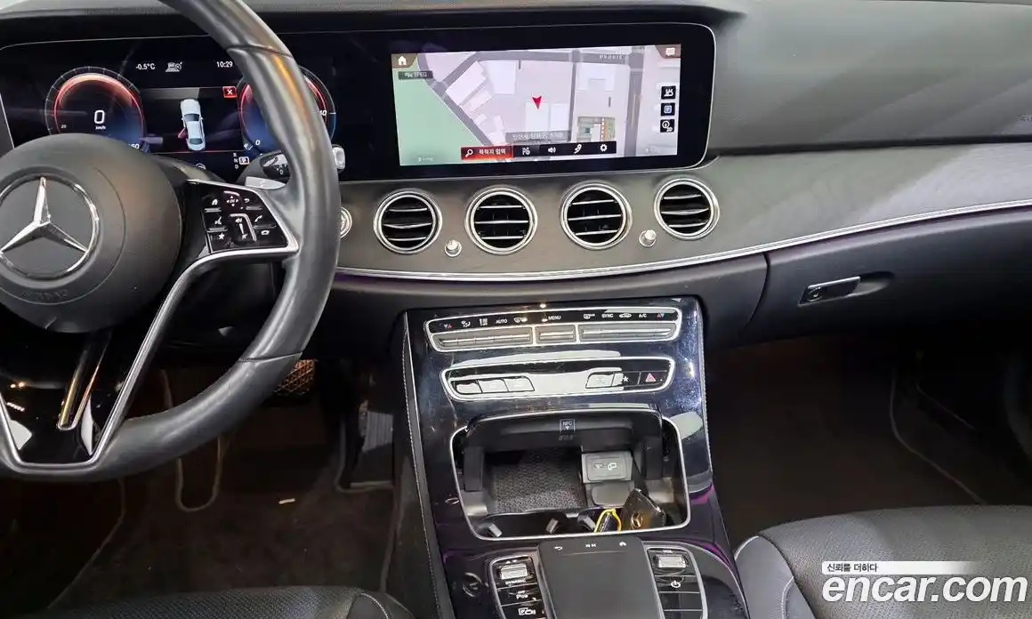 Mercedes-Benz E-Class 2022 2.0 Автомат в Москве № 194753, фото 19