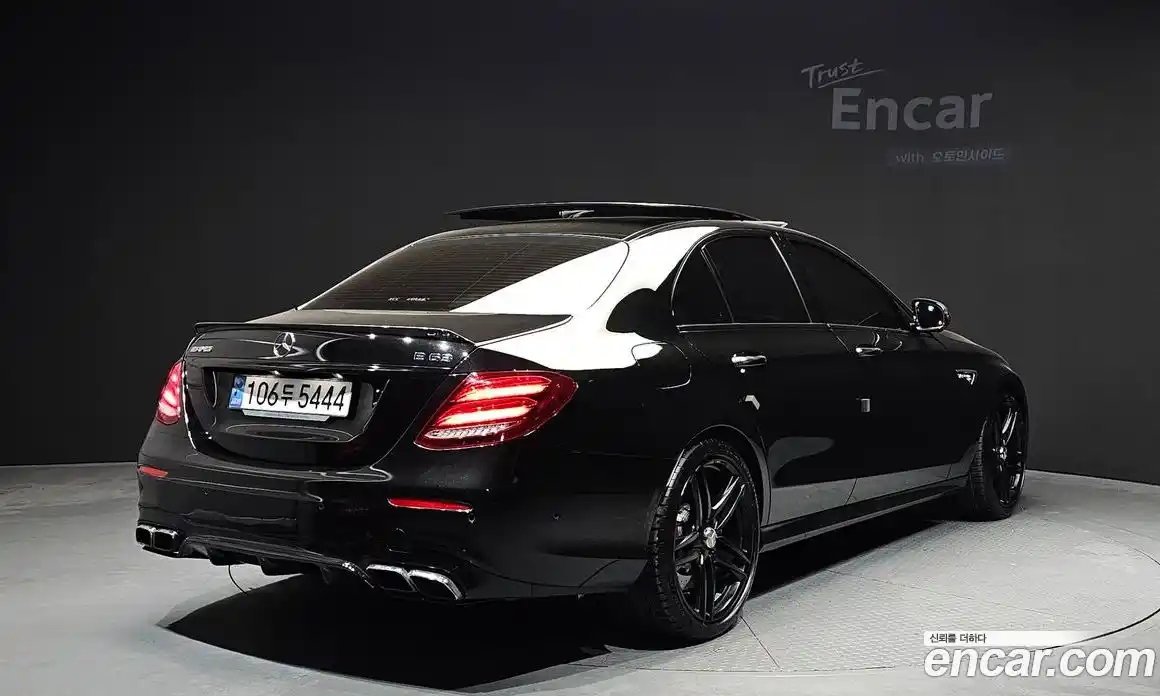 Mercedes-Benz E-Class 2018 4.0 Автомат в Москве № 195514, фото 14