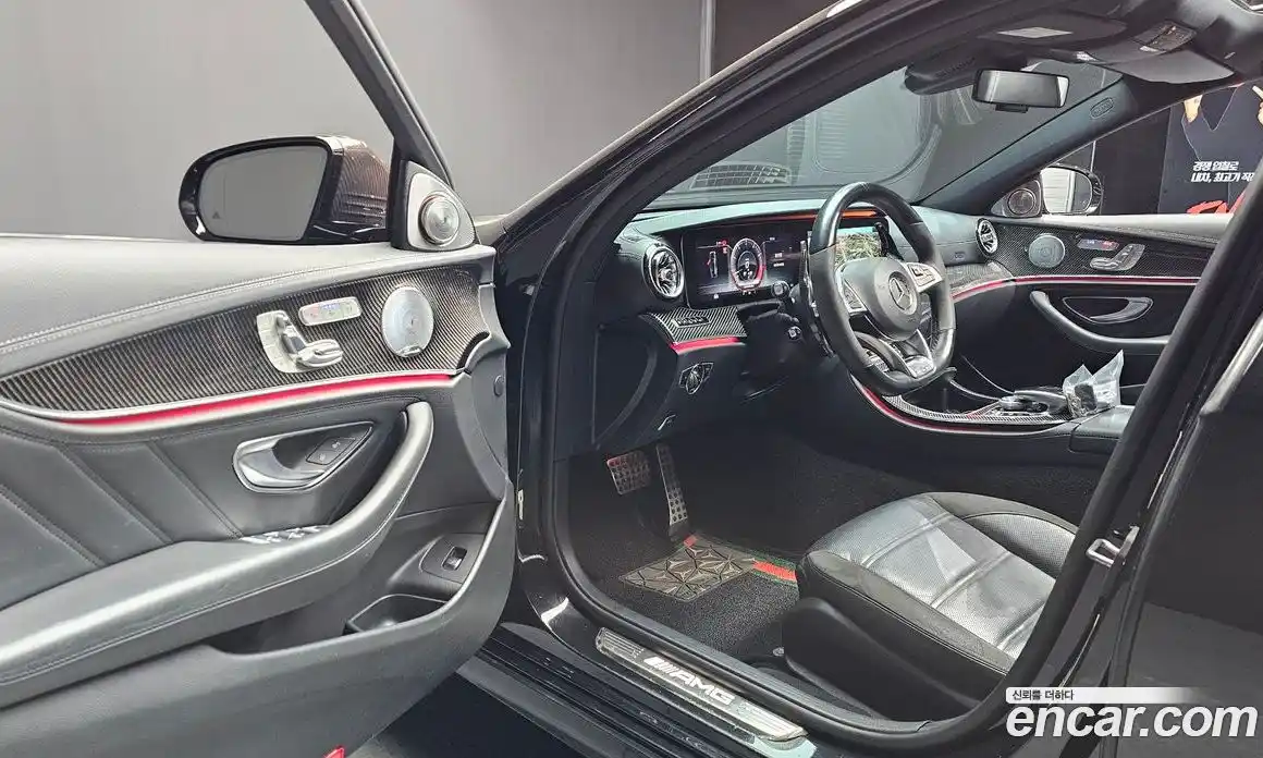 Mercedes-Benz E-Class 2018 4.0 Автомат в Москве № 195514, фото 17