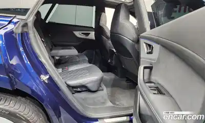 Audi Q8 2023 3.0 Автомат в Москве № 195936, миниатюра 3