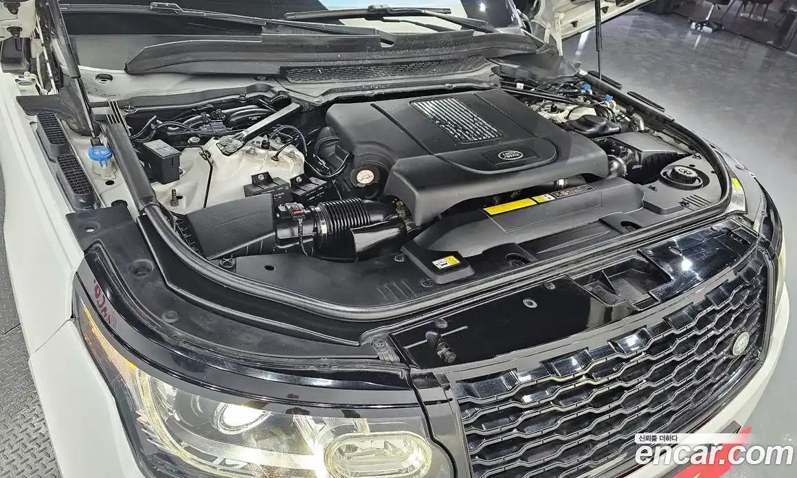 Land Rover Range-Rover 2017 4.4 Автомат в Москве № 198252, фото 20