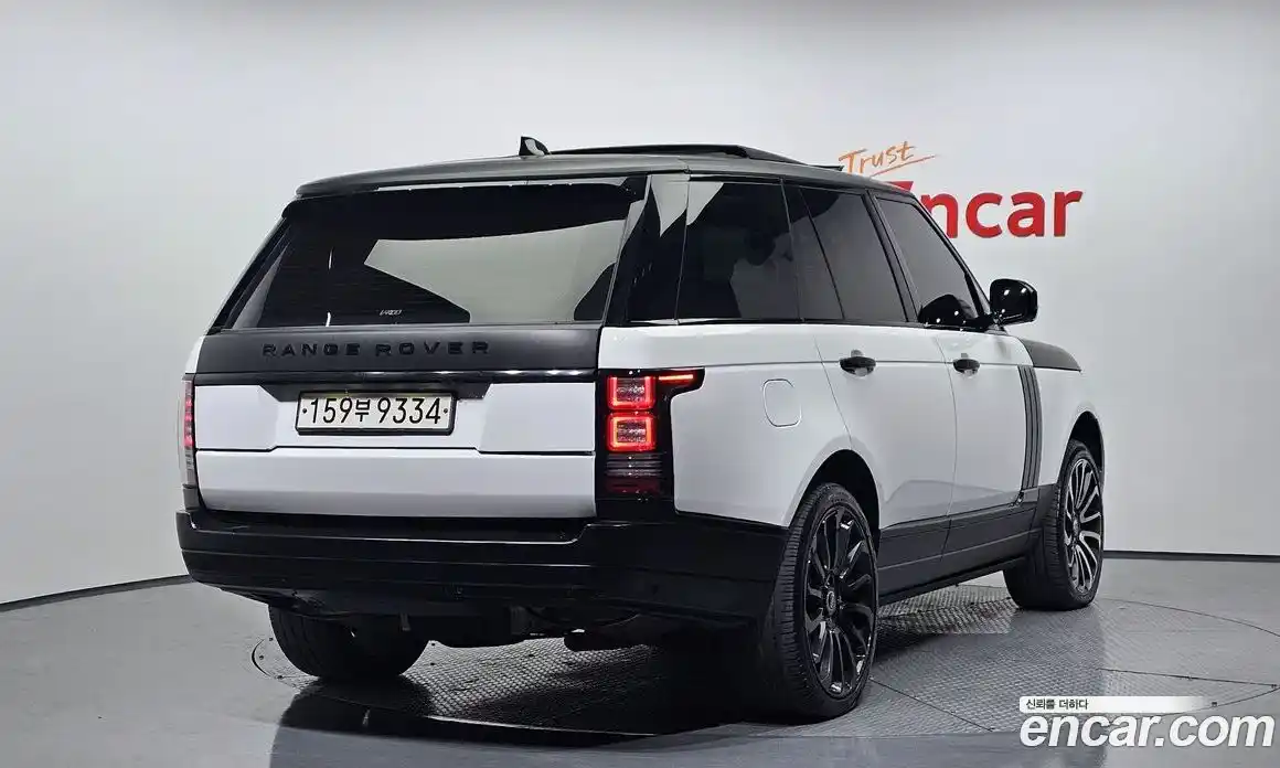 Land Rover Range-Rover 2017 4.4 Автомат в Москве № 198252, фото 10