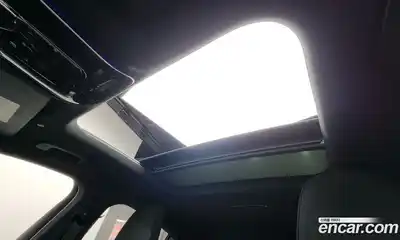 Mercedes-Benz GLC-Class 2025 2.0 Автомат в Москве № 200432, миниатюра 3