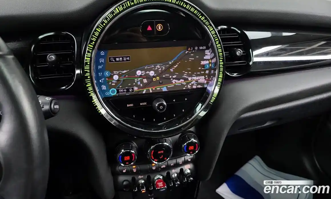 Mini Cooper 2022 1.5 Автомат в Москве № 201126, фото 14