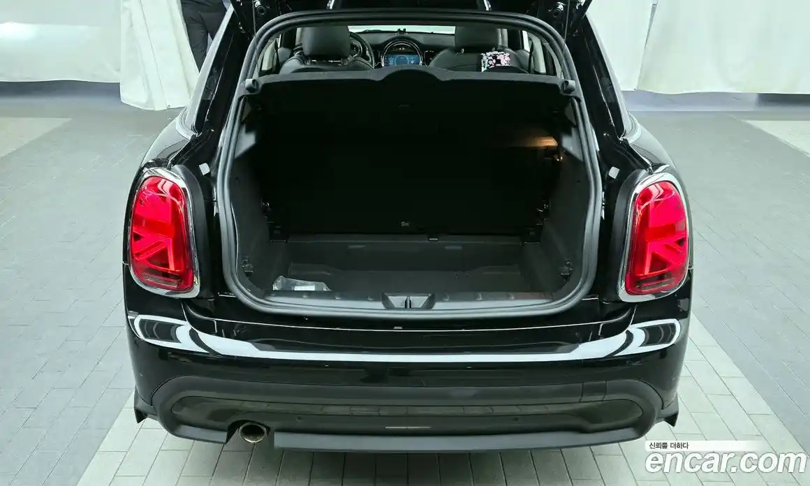 Mini Cooper 2022 1.5 Автомат в Москве № 201126, фото 20