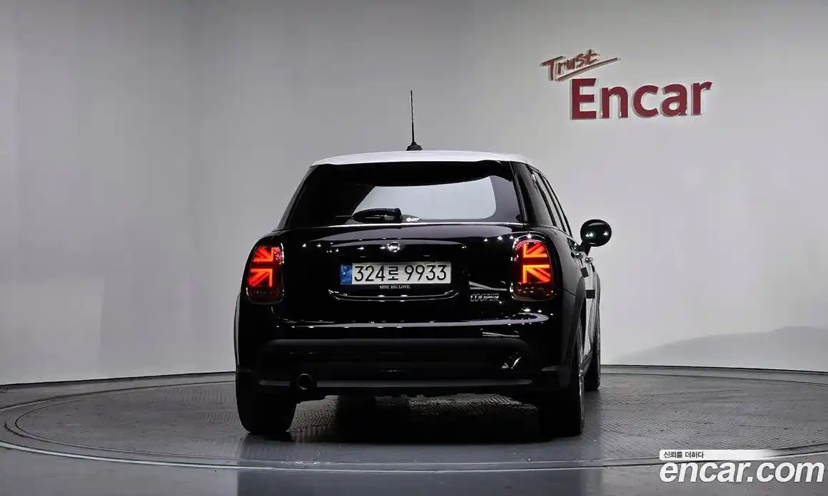 Mini Cooper 2022 1.5 Автомат в Москве № 201126, фото 4