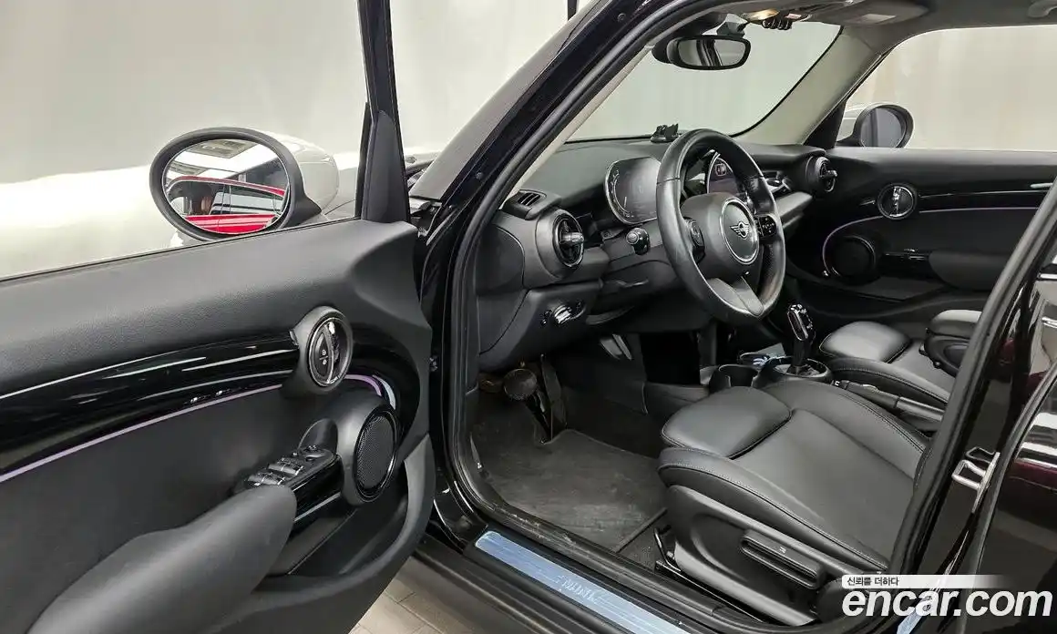 Mini Cooper 2022 1.5 Автомат в Москве № 201126, фото 10