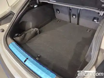 Porsche Taycan 2025 0.1 Автомат в Москве № 212138, миниатюра 12