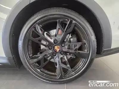 Porsche Taycan 2025 0.1 Автомат в Москве № 212138, миниатюра 5