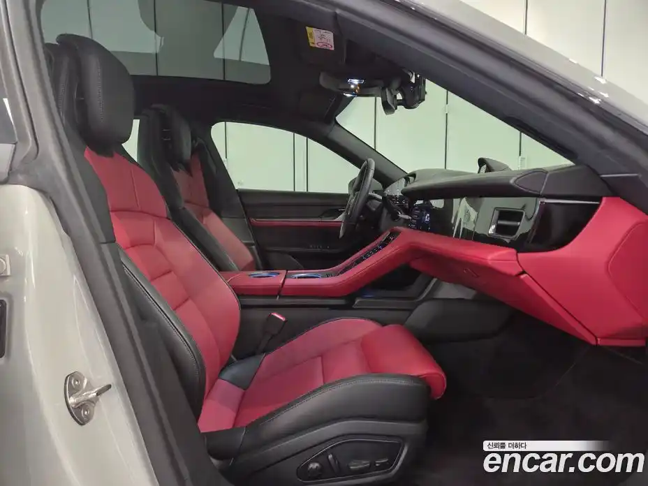 Porsche Taycan 2025 0.1 Автомат в Москве № 212138, фото 7