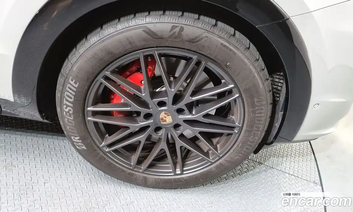 Porsche Cayenne 2025 4.0 Автомат в Москве № 212929, фото 17