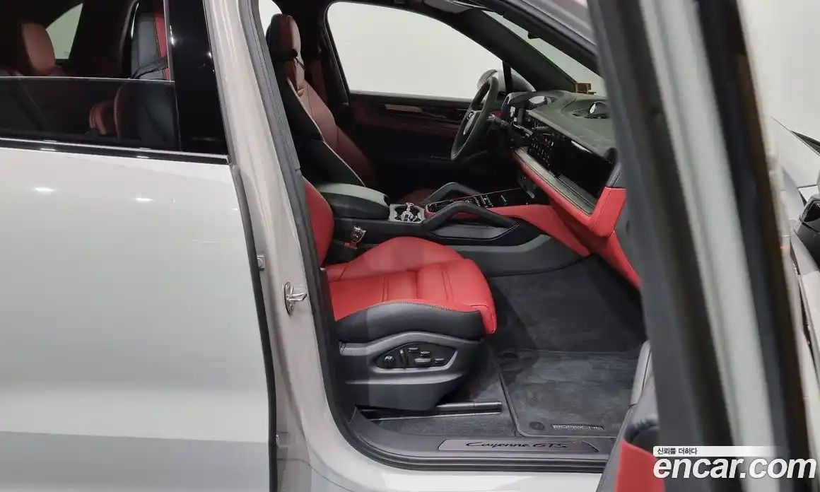 Porsche Cayenne 2025 4.0 Автомат в Москве № 212929, фото 19