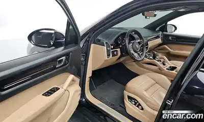 Porsche Cayenne 2021 3.0 Автомат в Москве № 213259, миниатюра 2