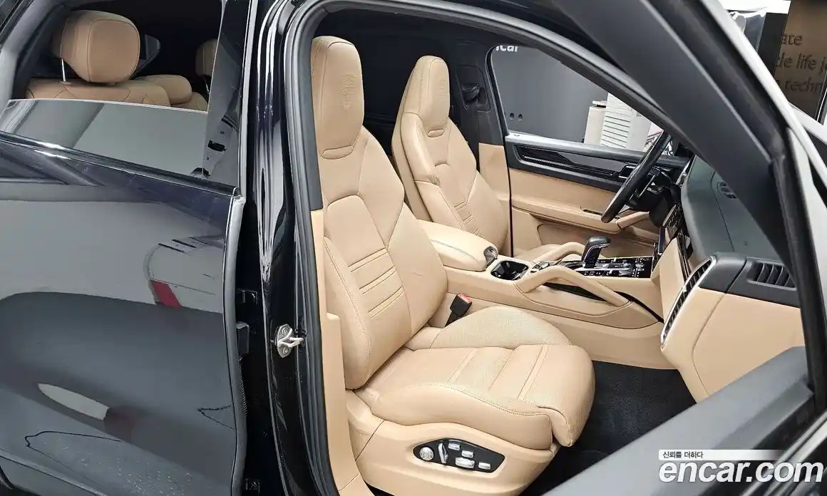 Porsche Cayenne 2021 3.0 Автомат в Москве № 213259, фото 5