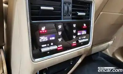 Porsche Cayenne 2021 3.0 Автомат в Москве № 213259, миниатюра 9