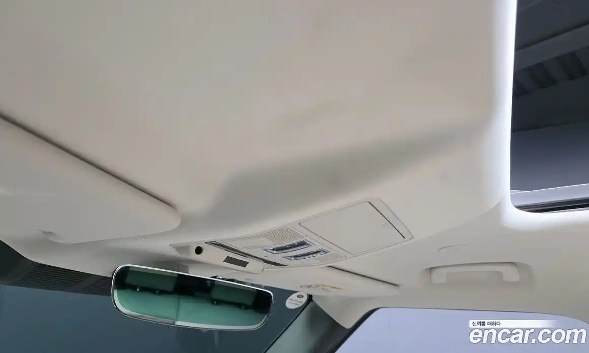 Land Rover Defender 2022 3.0 Автомат в Москве № 213343, фото 16