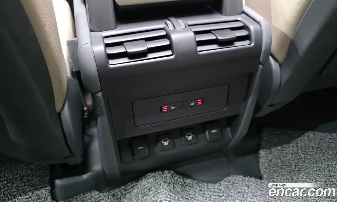 Land Rover Defender 2022 3.0 Автомат в Москве № 213343, фото 18