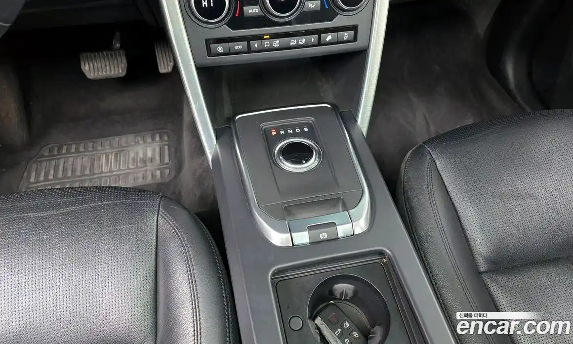 Land Rover Discovery Sport 2019 2.0 Автомат в Москве № 213476, фото 17