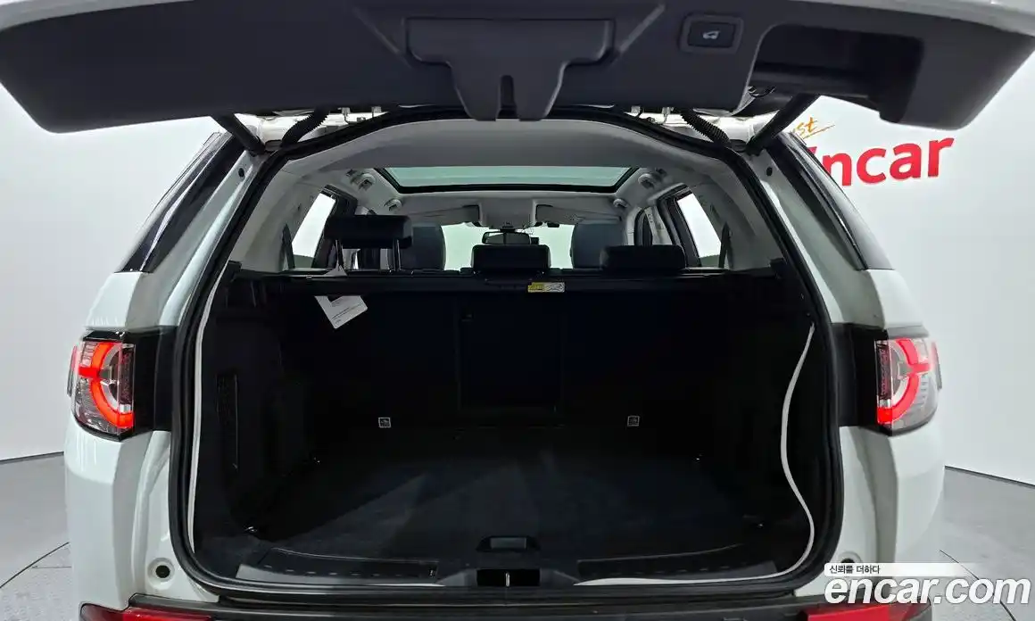 Land Rover Discovery Sport 2019 2.0 Автомат в Москве № 213476, фото 18