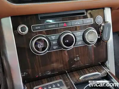 Land Rover Range-Rover 2017 5.0 Автомат в Москве № 213819, миниатюра 12