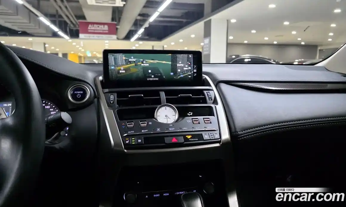 Lexus NX 2021 2.5 Автомат в Москве № 214772, фото 13