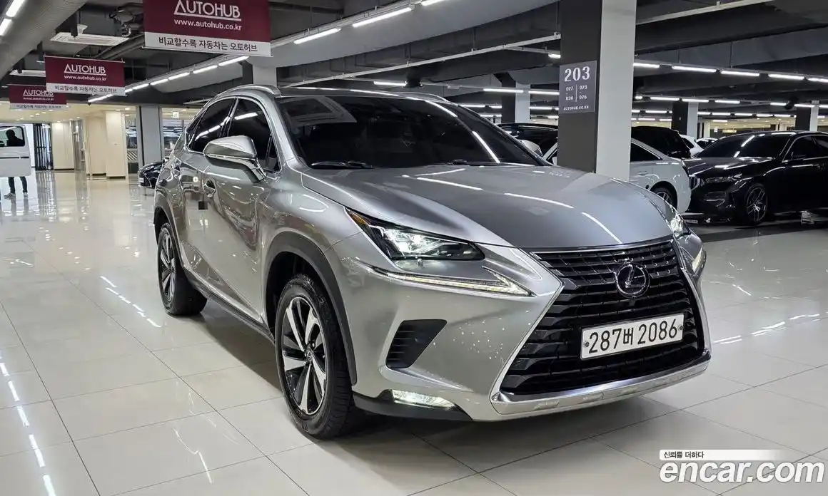 Lexus NX 2021 2.5 Автомат в Москве № 214772, фото 3