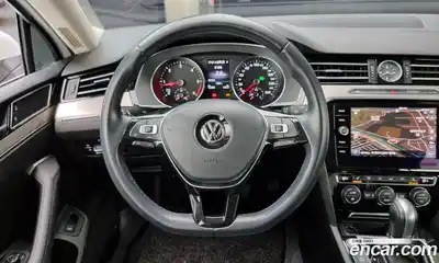 Volkswagen Passat 2018 2.0 Автомат в Москве № 214945, миниатюра 11