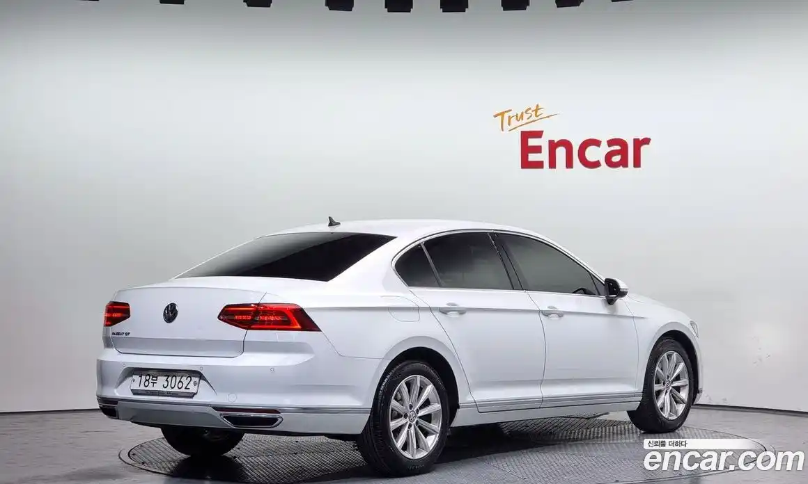 Volkswagen Passat 2018 2.0 Автомат в Москве № 214945, фото 12