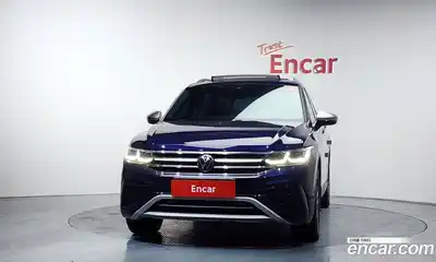 Volkswagen Tiguan 2023 2.0 Автомат в Москве № 214958, миниатюра 3