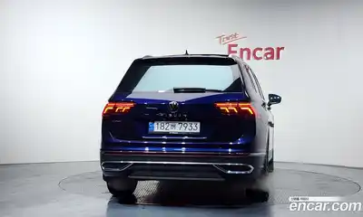 Volkswagen Tiguan 2023 2.0 Автомат в Москве № 214958, миниатюра 4
