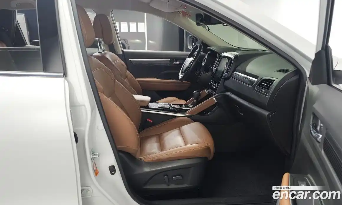 Renault QM6 2023 2.0 Автомат в Москве № 222665, фото 9